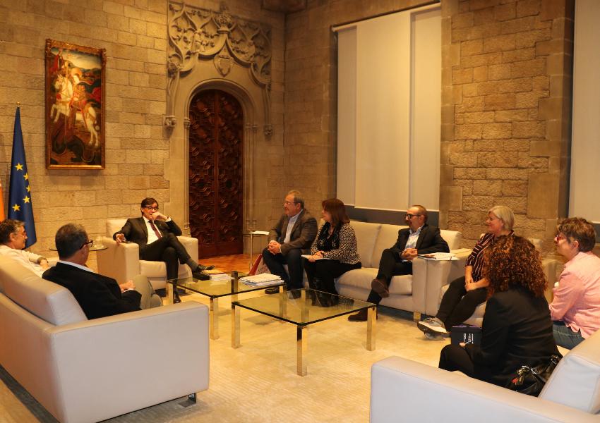 Encuentro del 'president' Illa con Metges de Catalunya, en una imagen de archivo