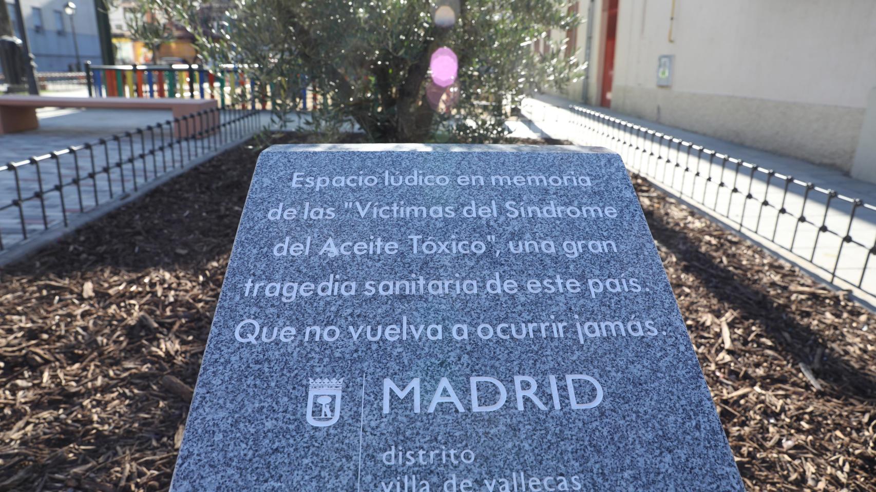 Monolito en honor de las Víctimas del Síndrome de Aceite Tóxico
