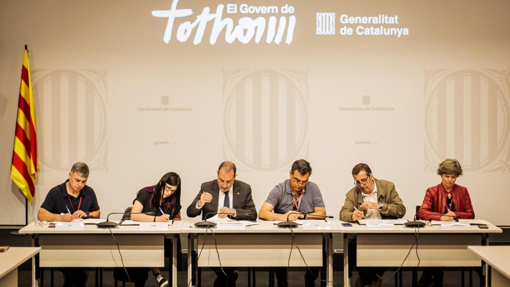 El 'conseller' Espadaler y los sindicatos firman un acuerdo para mejorar las condiciones laborales del personal de justicia juvenil