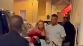 Kylian Mbappé juntament amb Ester Expósito a Itàlia