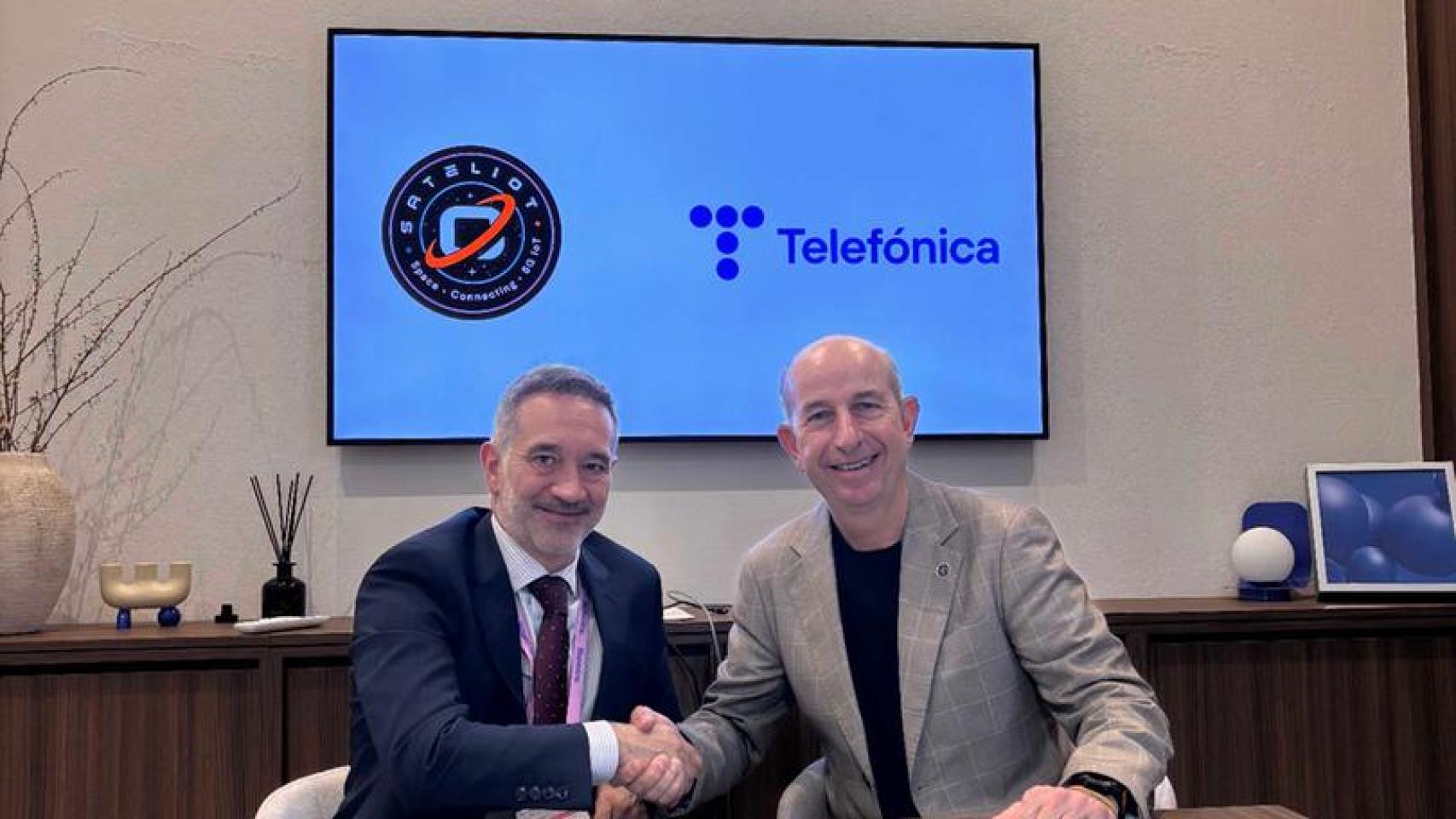  Javier López Gutiérrez, director de Defensa y Seguridad en Telefónica España y Jaume Sanpera, CEO y fundador de Sateliot