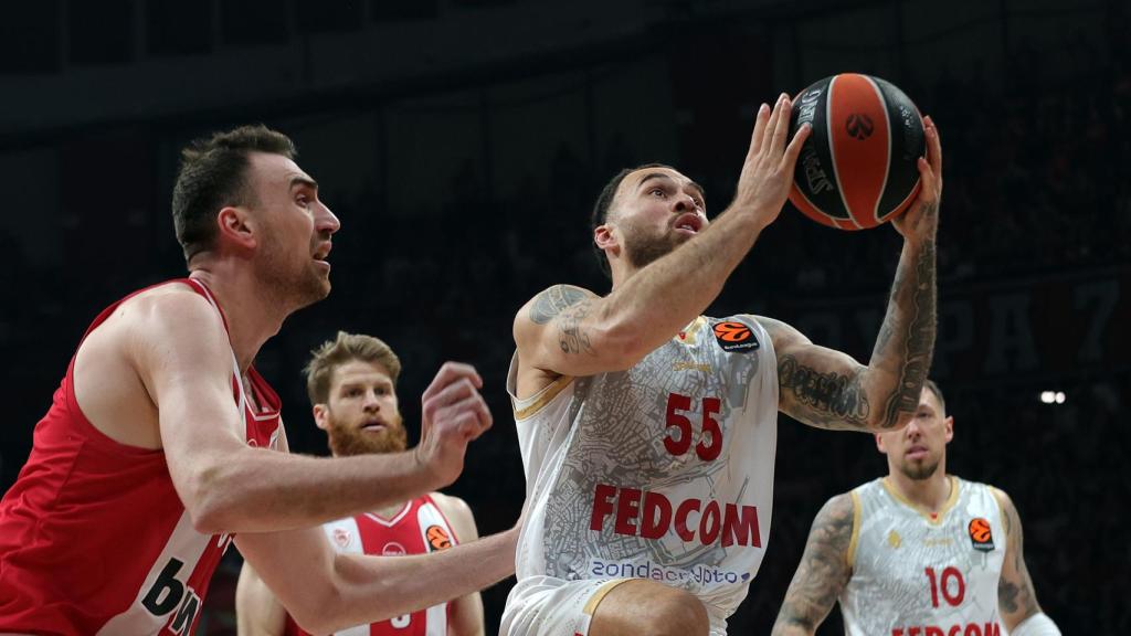 Mike James, en el Mónaco-Olympiacos de la Euroliga