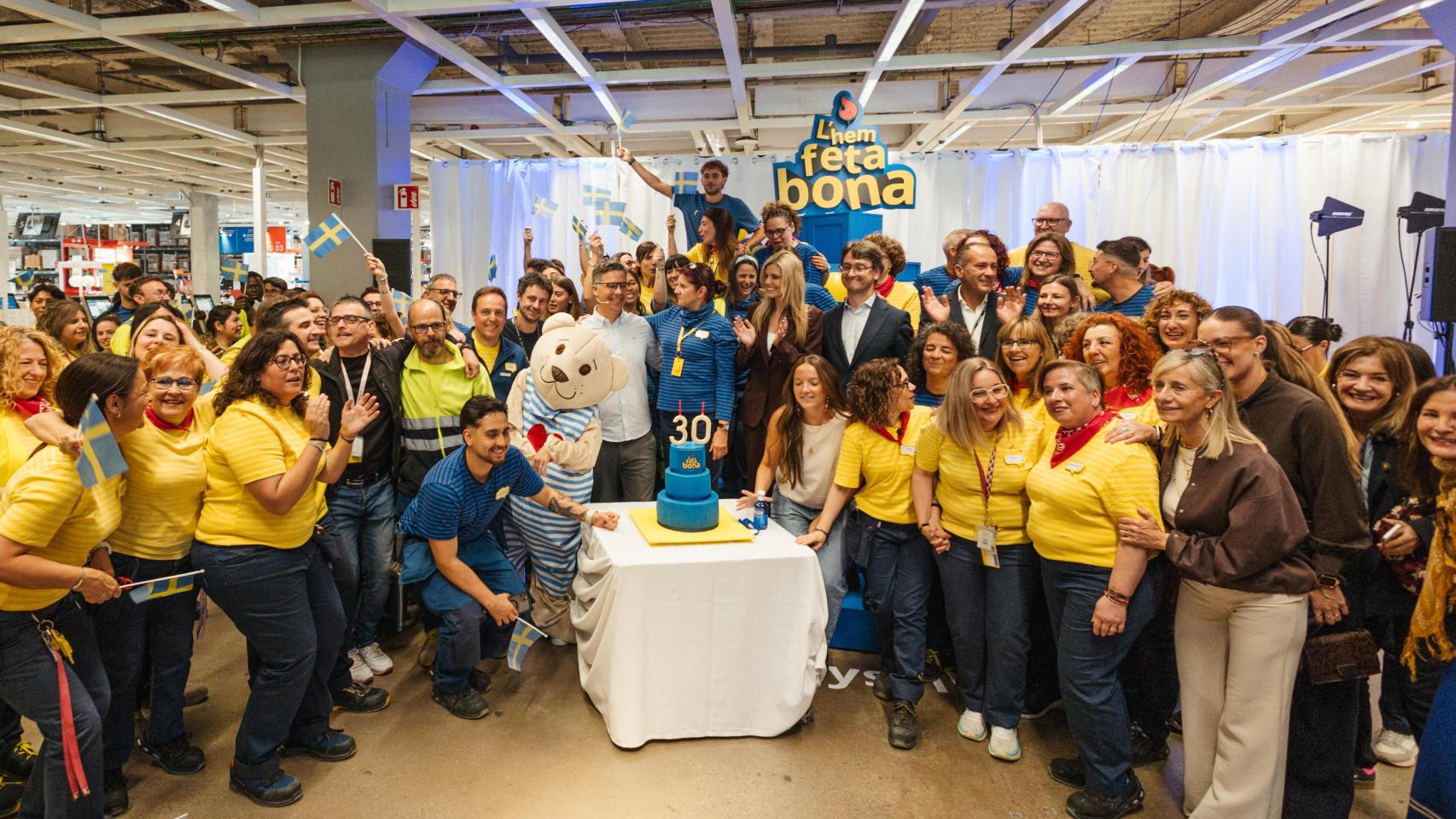 Momento de celebración de los 30 años de IKEA Badalona