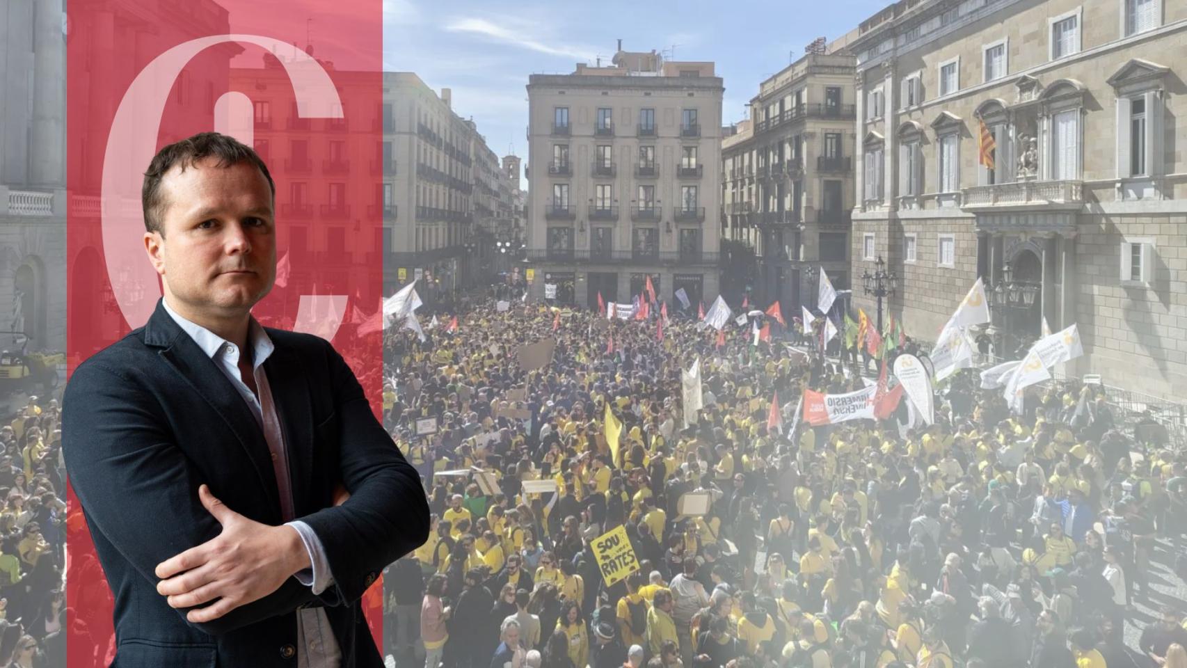 El director de Crónica Global, Ignasi Jorro, y una manifestación de profesores ante la Generalitat
