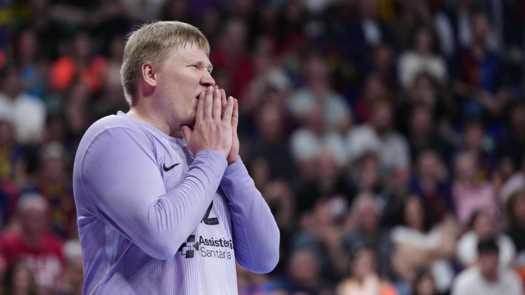 Emil Nielsen reacciona en el Barça d'handbol-Nantes