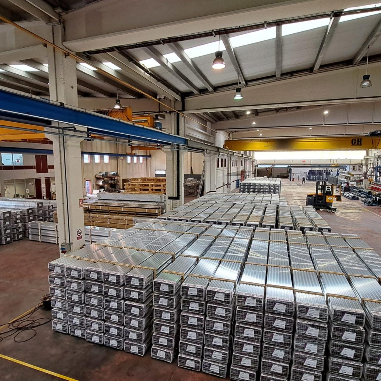 Magatzems d'Aluminera Extrusión