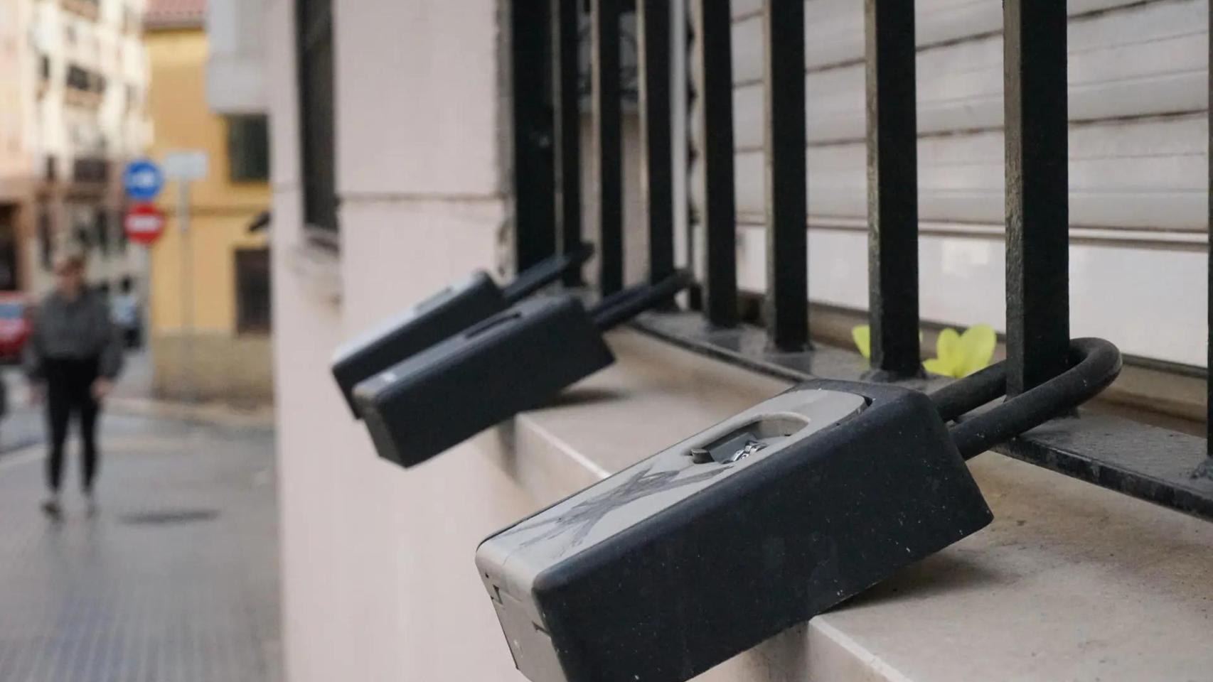Ventana de un piso turístico.jpg