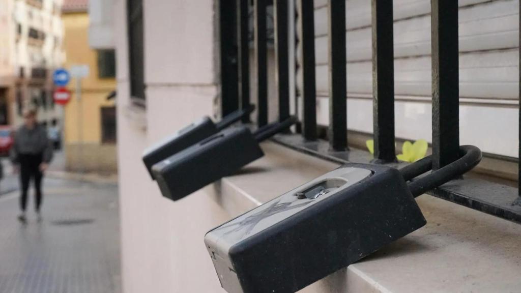 Ventana de un piso turístico.jpg