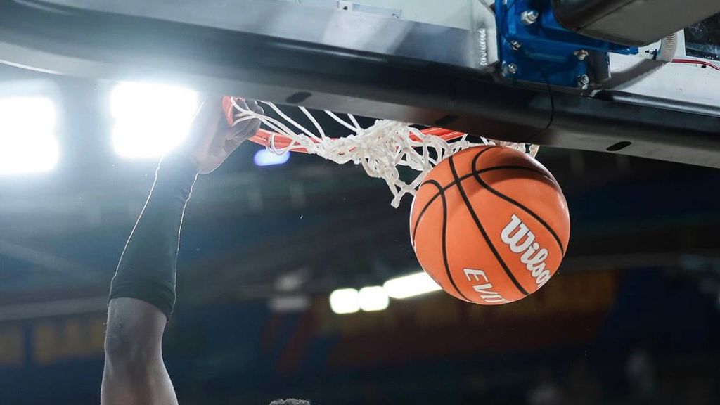 Youssoupha Fall al Barça de bàsquet-San Pablo Burgos de l'ACB