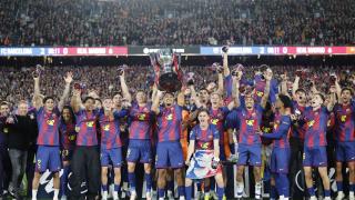 Los jugadores del Barça celebran la Liga