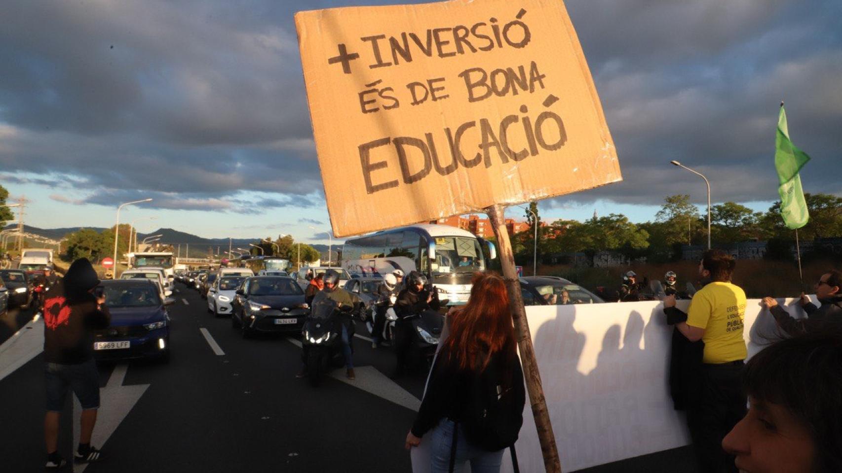 Manifestación de profesores en la B-23