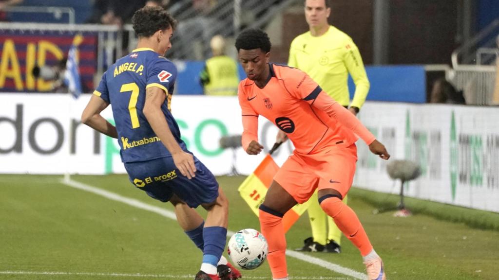 Alejandro Balde, durant l'Alabès-Barça