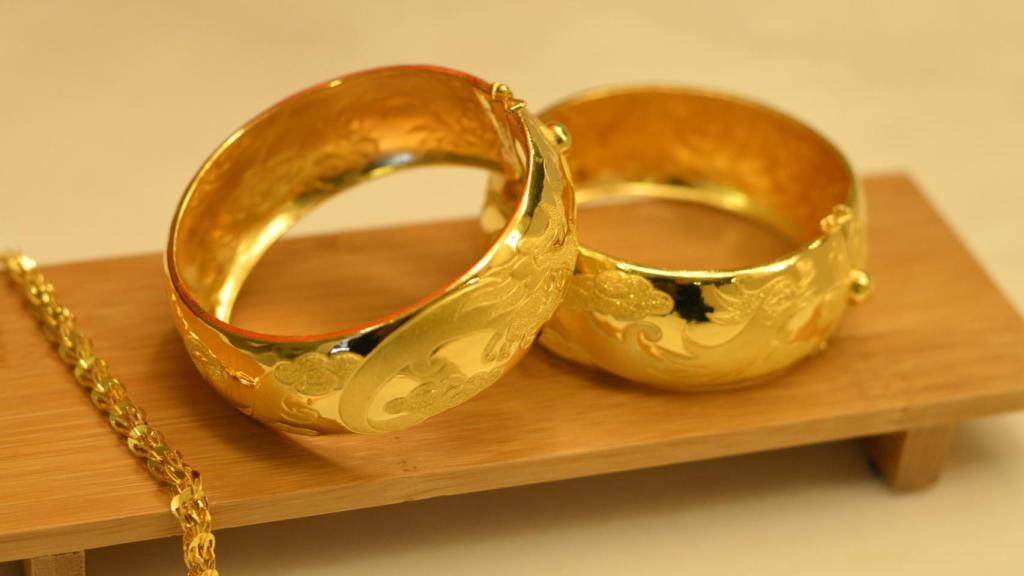Piezas de oro