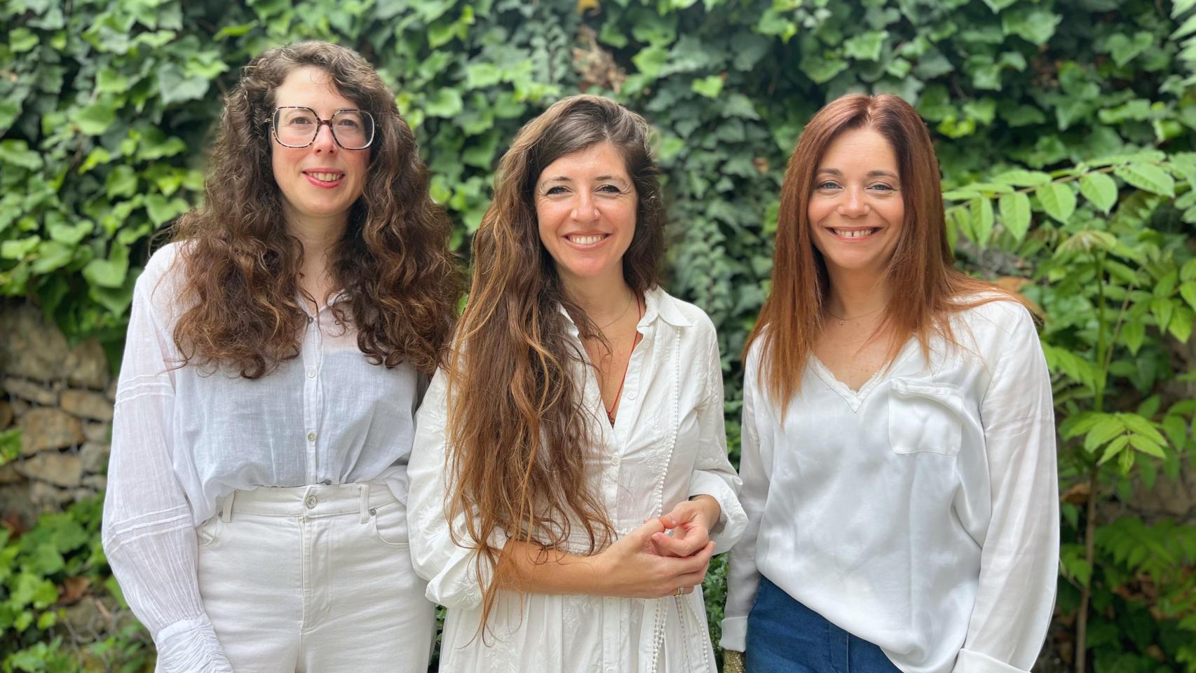 Amaia Frade y Silvia García fundadoras de Lamixtura junto a Marta León, experta en salud hormonal