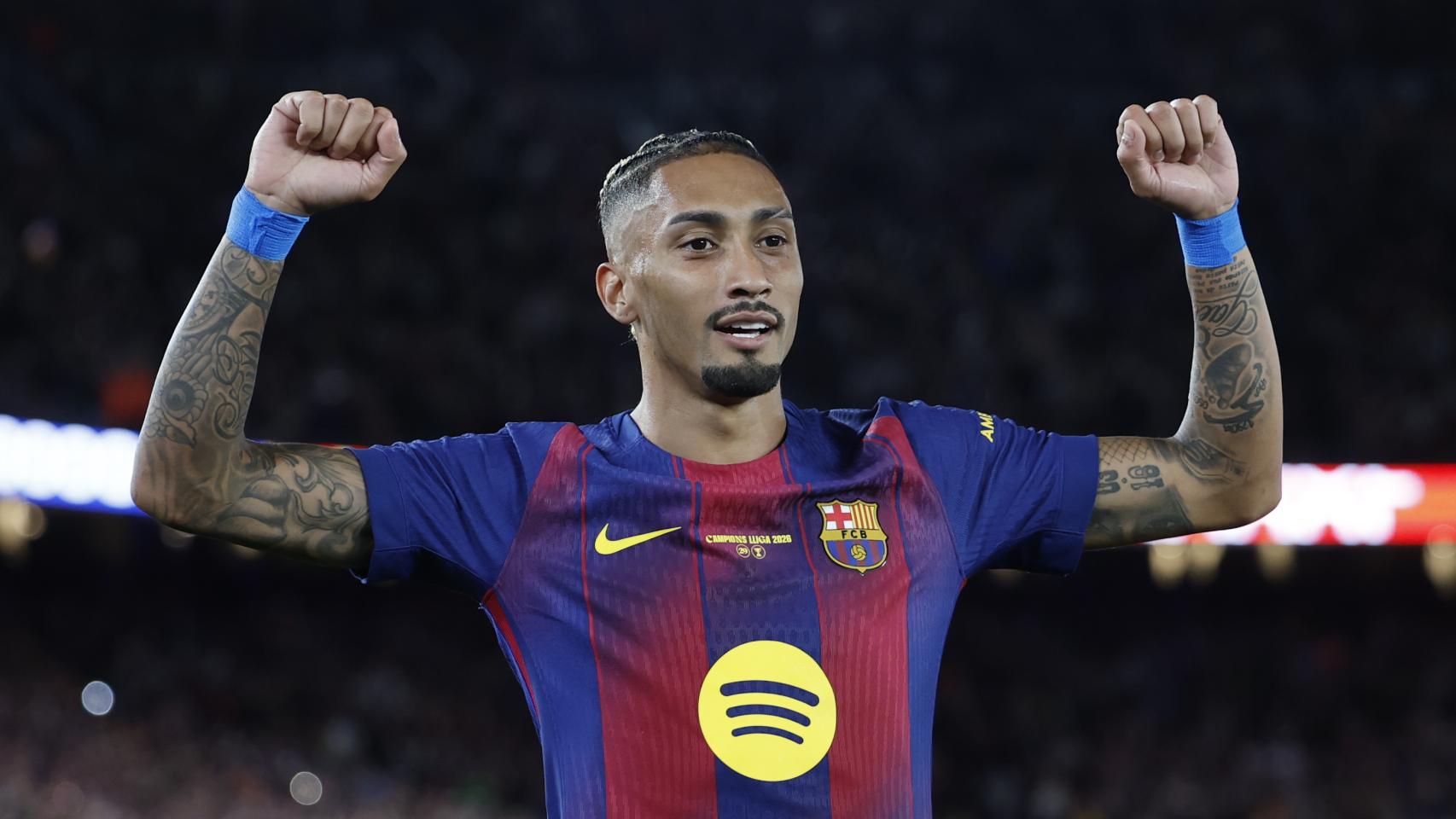 Raphinha celebra su gol contra el Real Betis en el Spotify Camp Nou