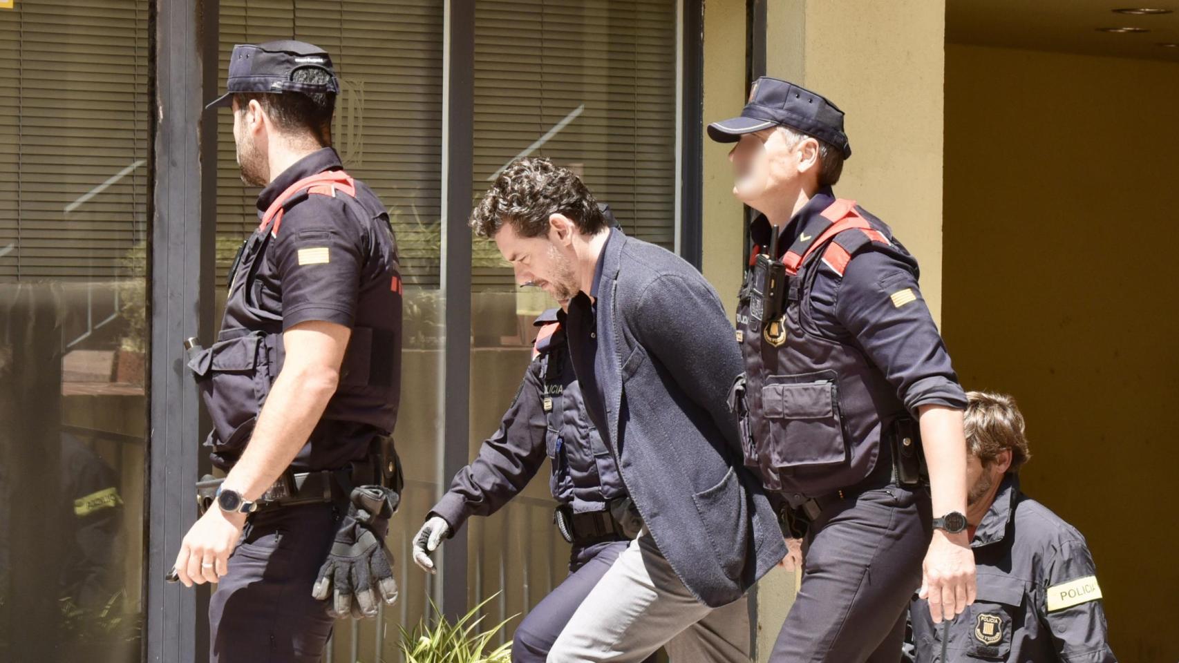 Jonathan Andic entrando en los juzgados de Martorell 