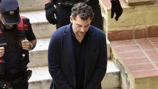Jonathan Andic llega esposado a los juzgados para declarar tras su detención por la muerte de su padre, Isak Andic