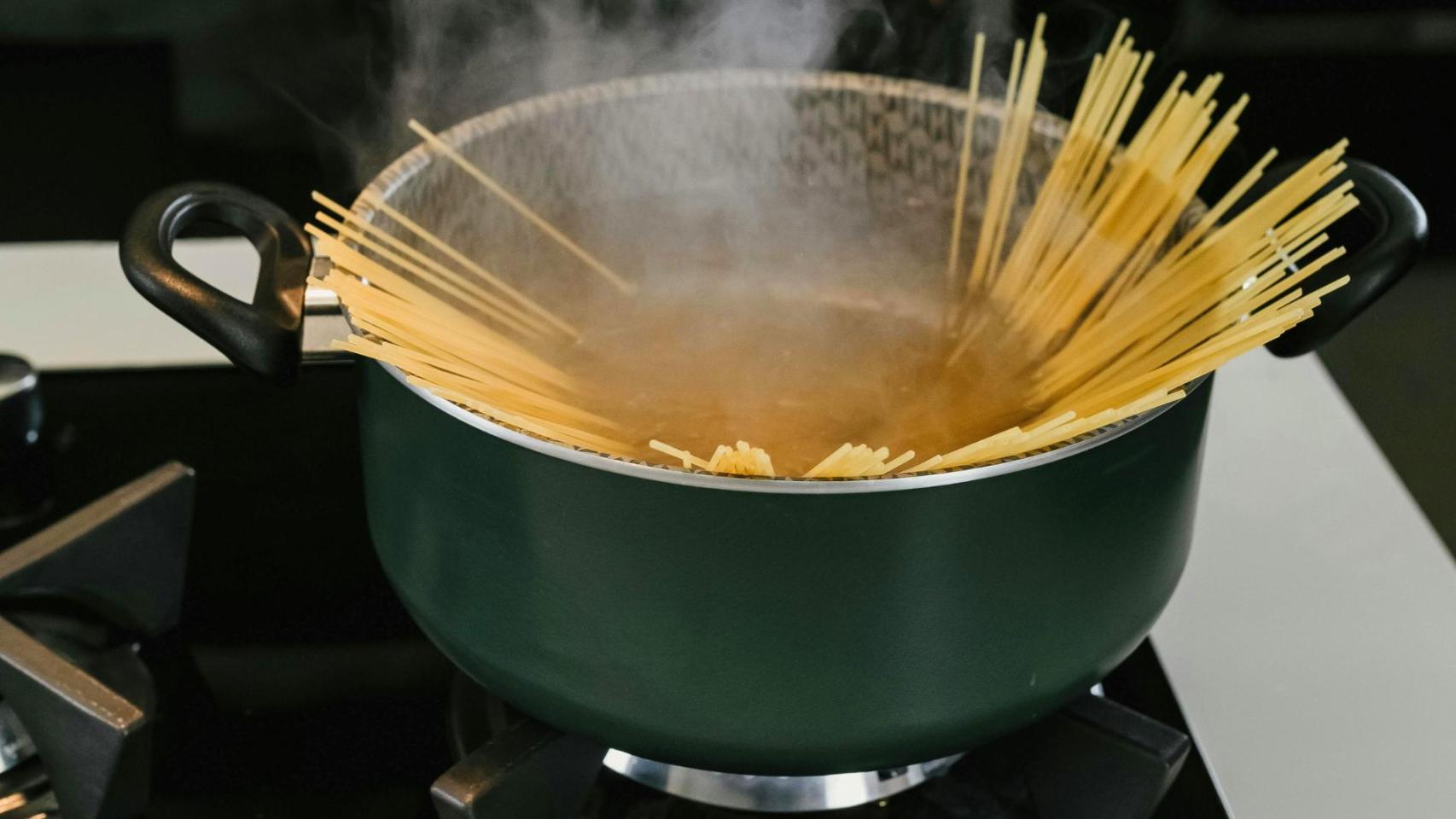 Pasta cociéndose