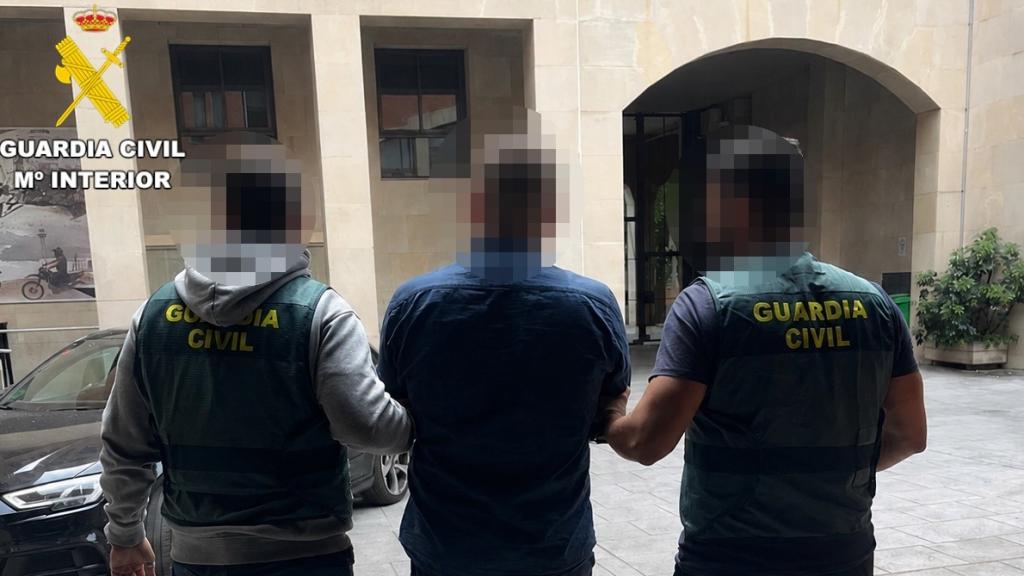 Arrestado en Barcelona con tres órdenes europeas de detención, dos de Francia y una de España