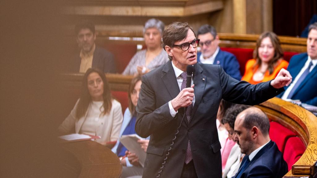 El president de la Generalitat, Salvador Illa, intervé durant una sessió de control al Govern, al Parlament de Catalunya, a 20 de maig de 2026, a Barcelona