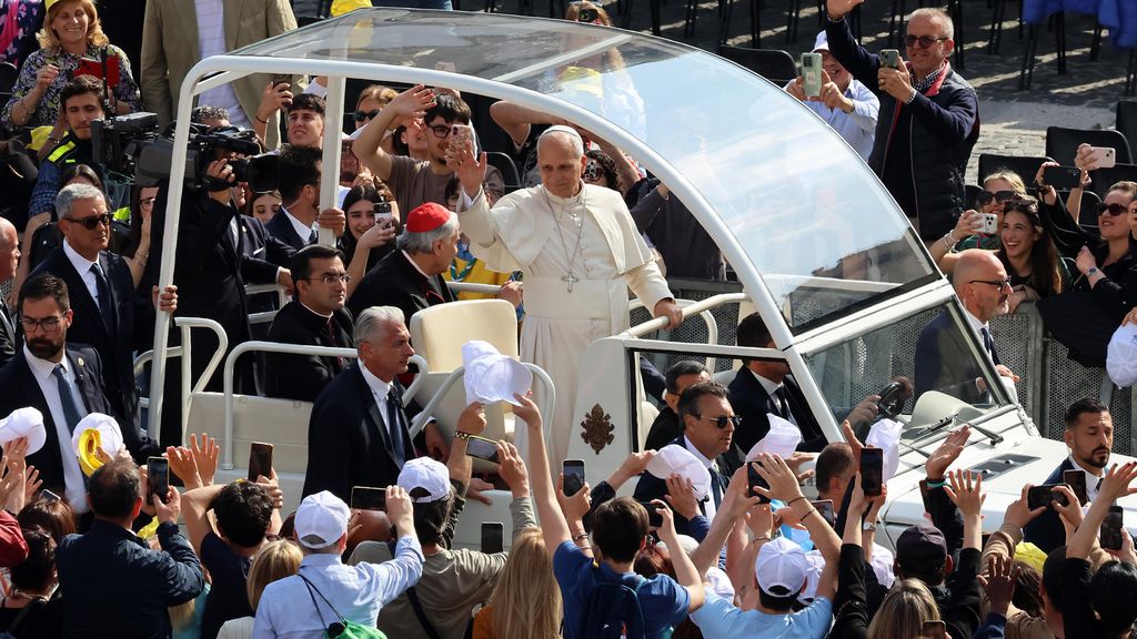 El Papa León XIV en Nápoles, a inicios de mayo