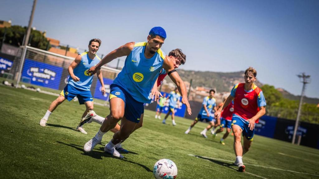 El nuevo peinado de Ronald Araujo