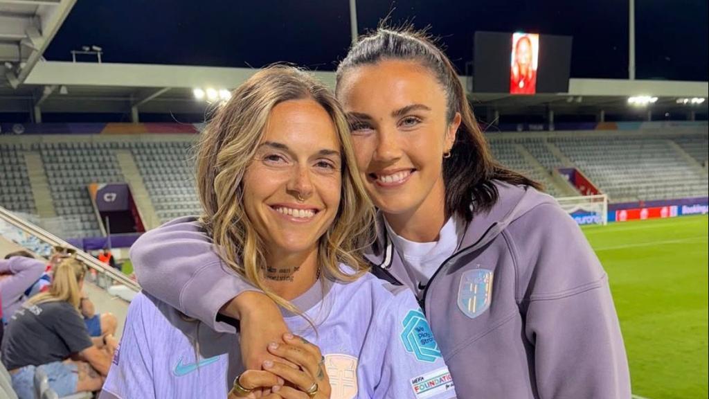 Mapi León e Ingrid Engen en un partido de Noruega