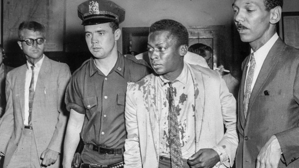 MIles Davis tras el incidente en el Birland