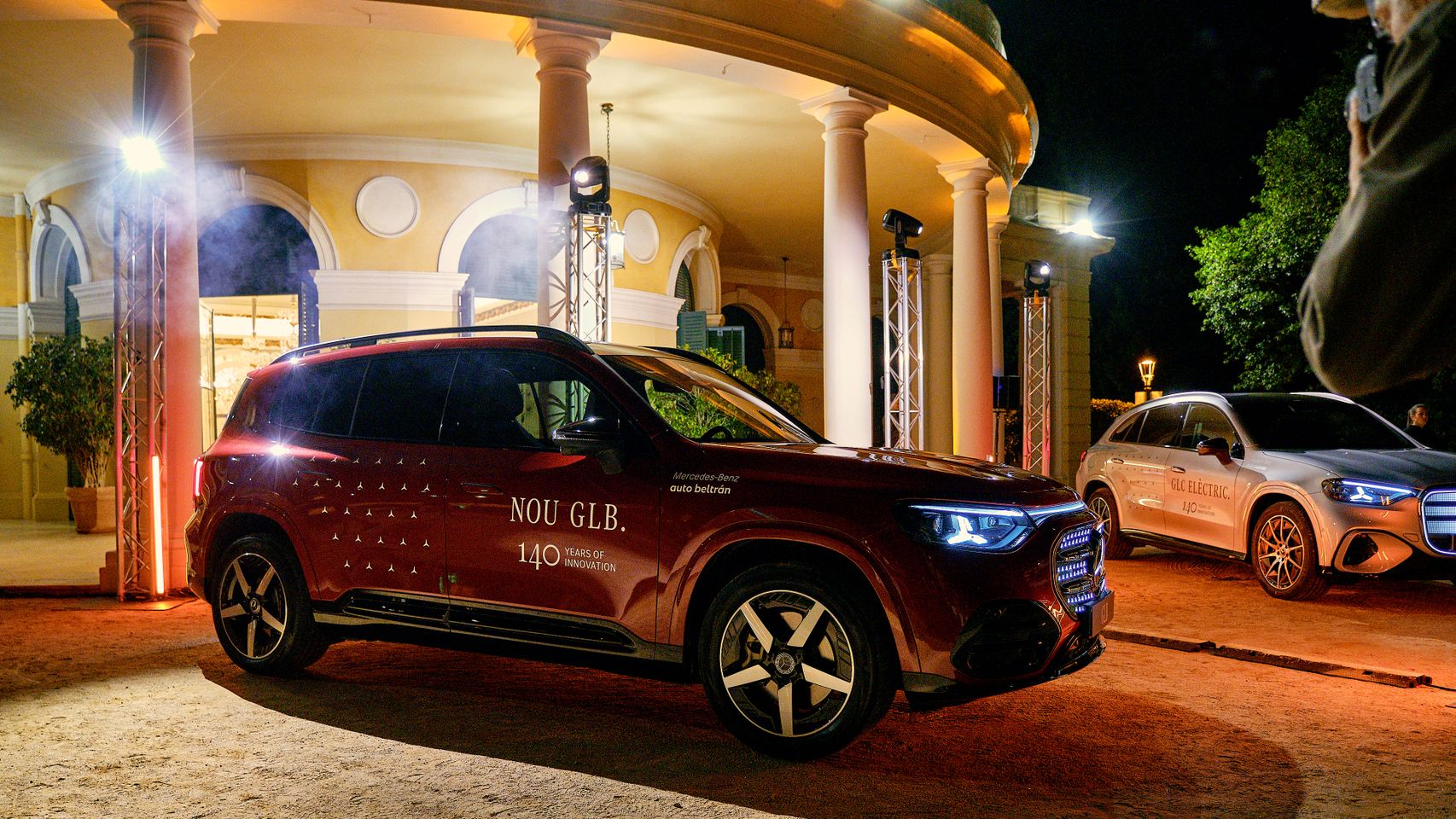 Auto Beltrán escenifica su integración en Movento Stern presentando los nuevos Mercedes-Benz GLC y GLB en el Palau Reial de Pedralbes de Barcelona