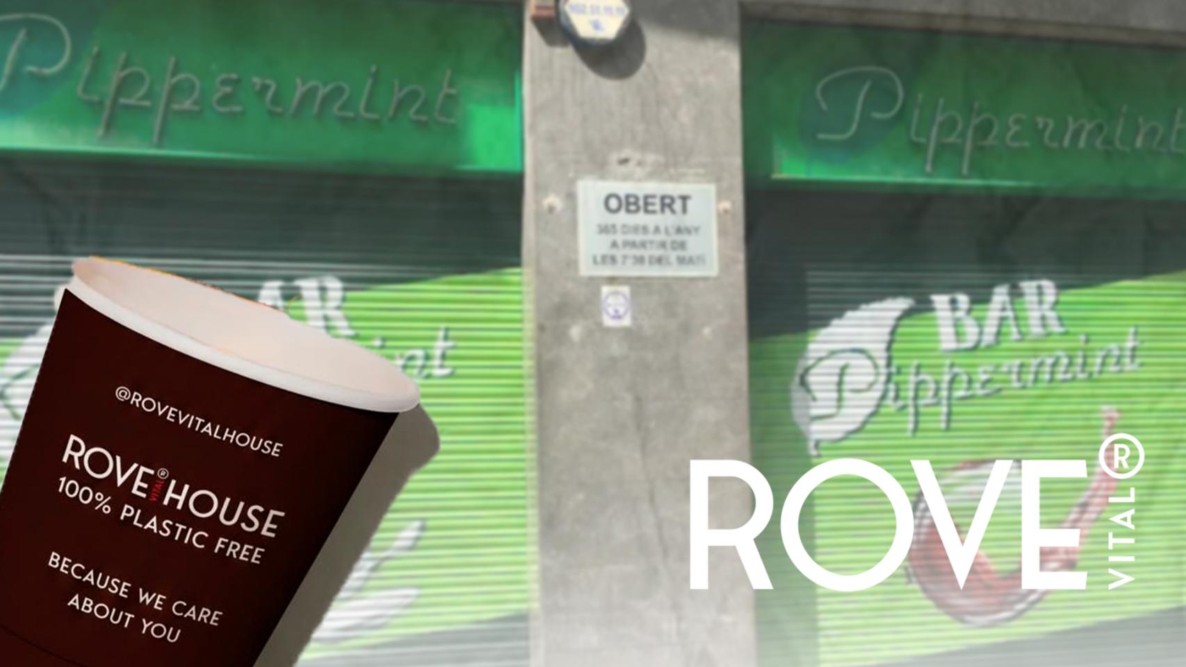 El exterior del Pippemint junto con un vaso de café y el logo de Rove Vital House