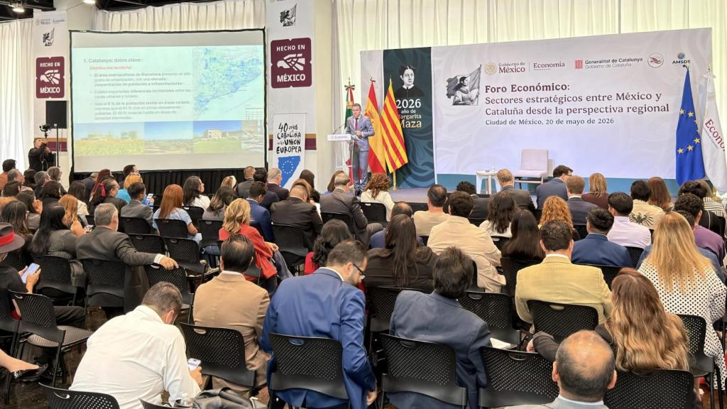 El conseller d’Agricultura, Pesca i Alimentació, Òscar Ordeig, en el cicle de fòrums econòmics inaugurat a Mèxic