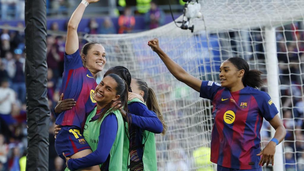 Les jugadores del Barça Femení celebren un gol en la final de la Champions League