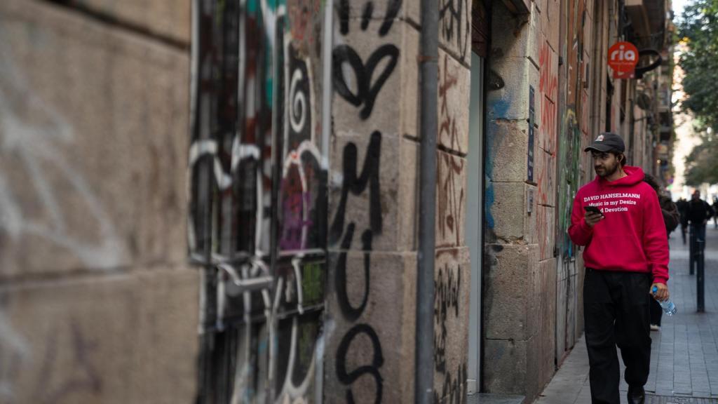 Entrada a un club de cànnabis de Barcelona