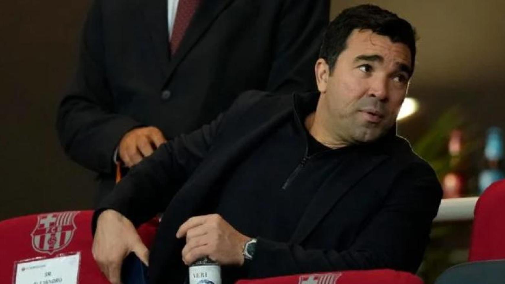 Deco, en el palco durante un partido del Barça