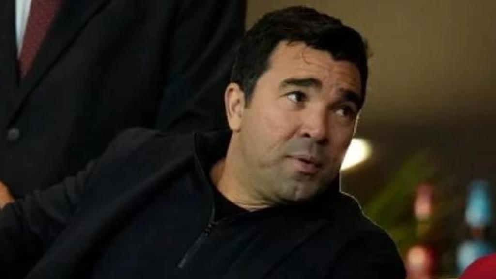 Deco, en el palco durante un partido del Barça