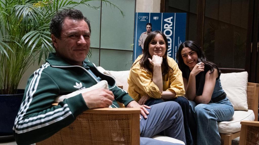 Àlex Brendemühl, Laura Garcia Alonso i Alba Sáez