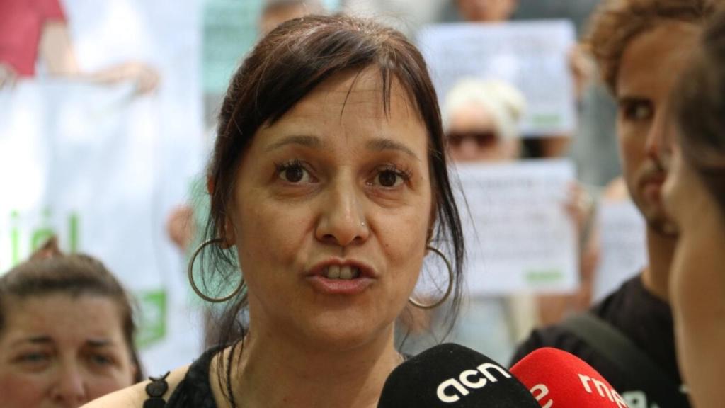 Iolanda Segura, portaveu d'Ustec, en un contacte amb els mitjans