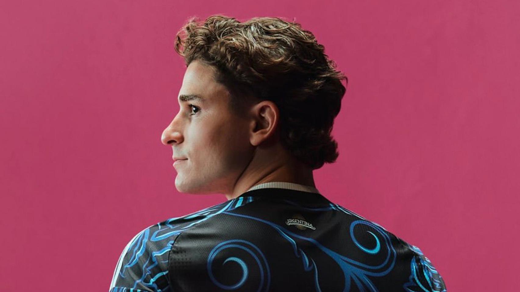 Julián Álvarez, en una campaña con Adidas y la selección de Argentina