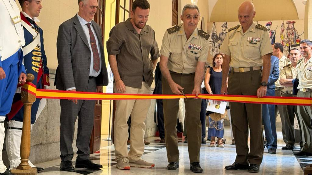Imatge del tall de cinta de l'exposició
