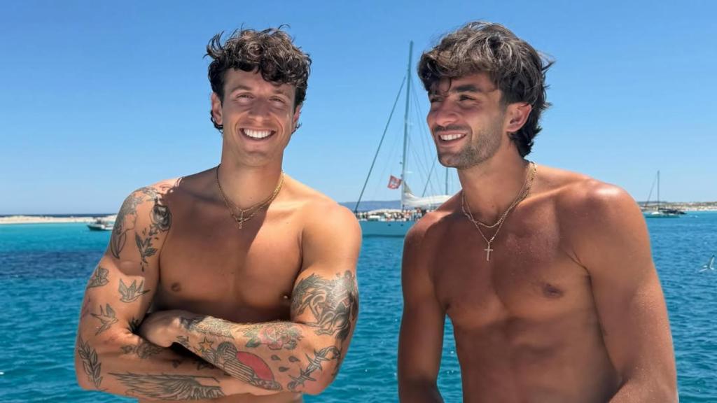 Ferran Torres, de vacances en un iot a Eivissa