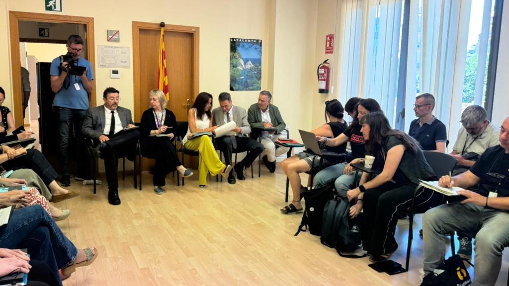Imagen de la última reunión entre los representantes de la 'conselleria' de Educación y los sindicatos en huelga en Cataluña