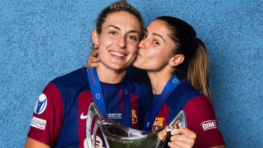 Alexia Putellas y Jana Fernández celebran la Champions League 2023-24
