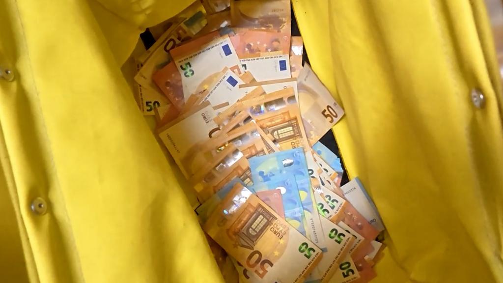 Dinero en efectivo intervenido en una operación antiblanqueo 
