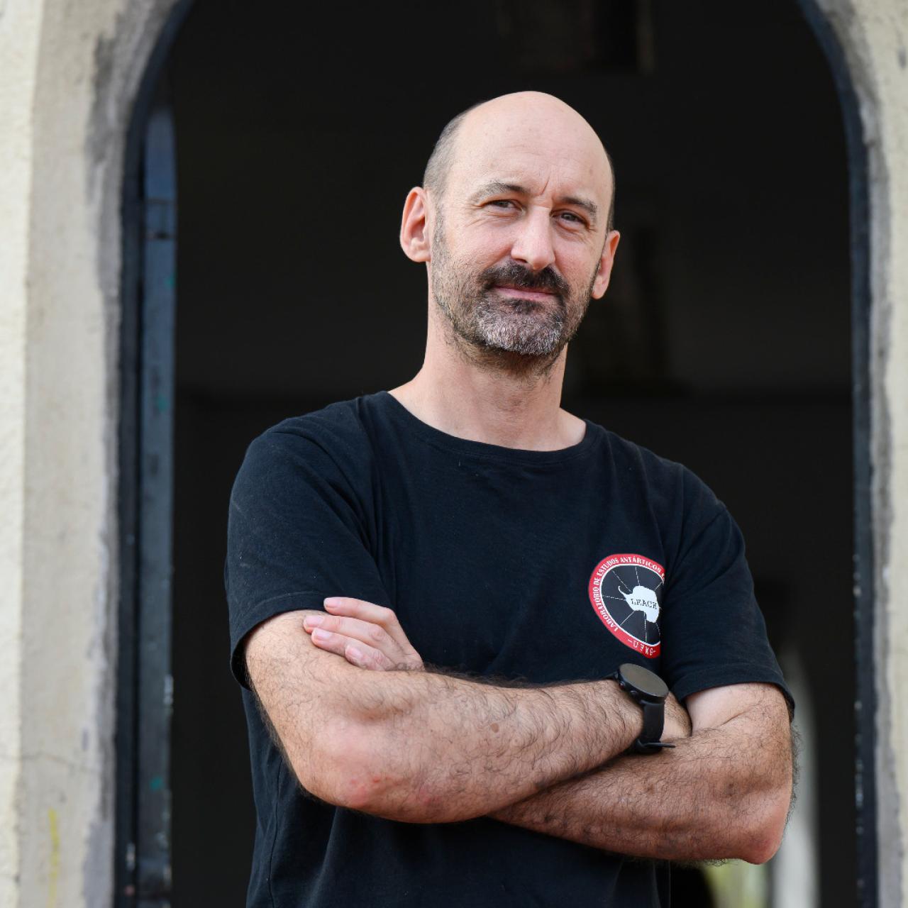 Alfredo González Ruibal, autor de 'Un país en ruïnes'