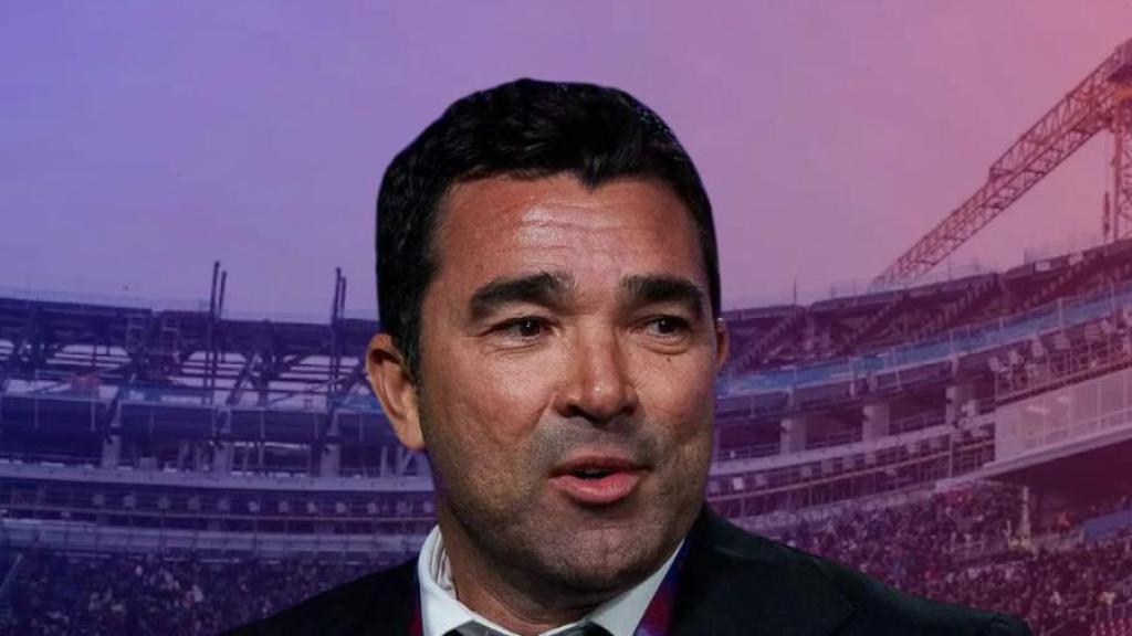 Deco y Jorge Mendes, en un fotomontaje con el Spotify Camp Nou de fondo