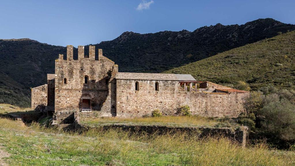 Vistes del Monestir de Sant Quirze de Colera