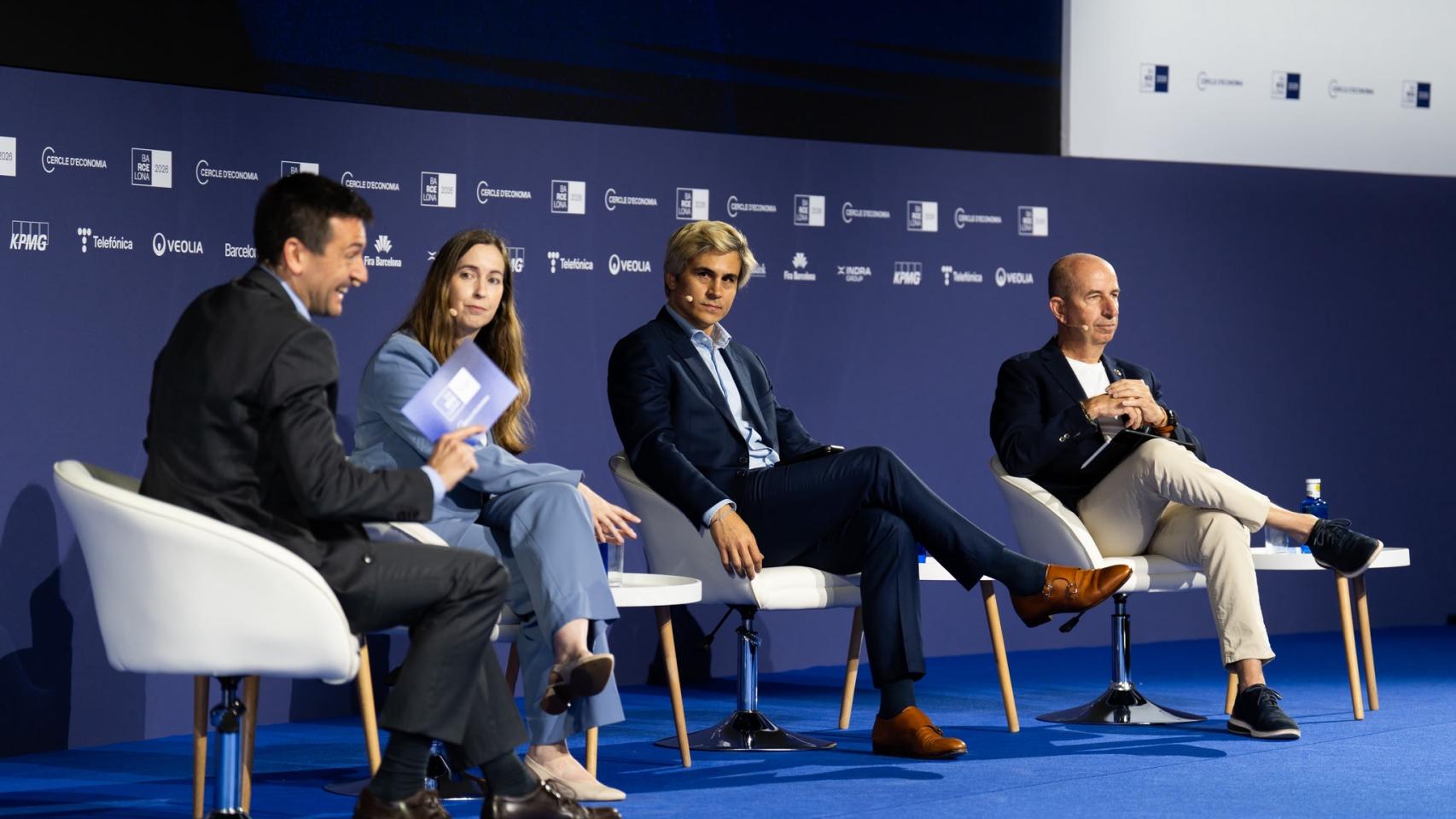 (i-d) Oriol Aspachs (Cercle d'Economia), Roser Roca (Airbus Defence and Space), Adrià Argemí (Pangea Propulsion) y Jaume Sanpera (Sateliot)
