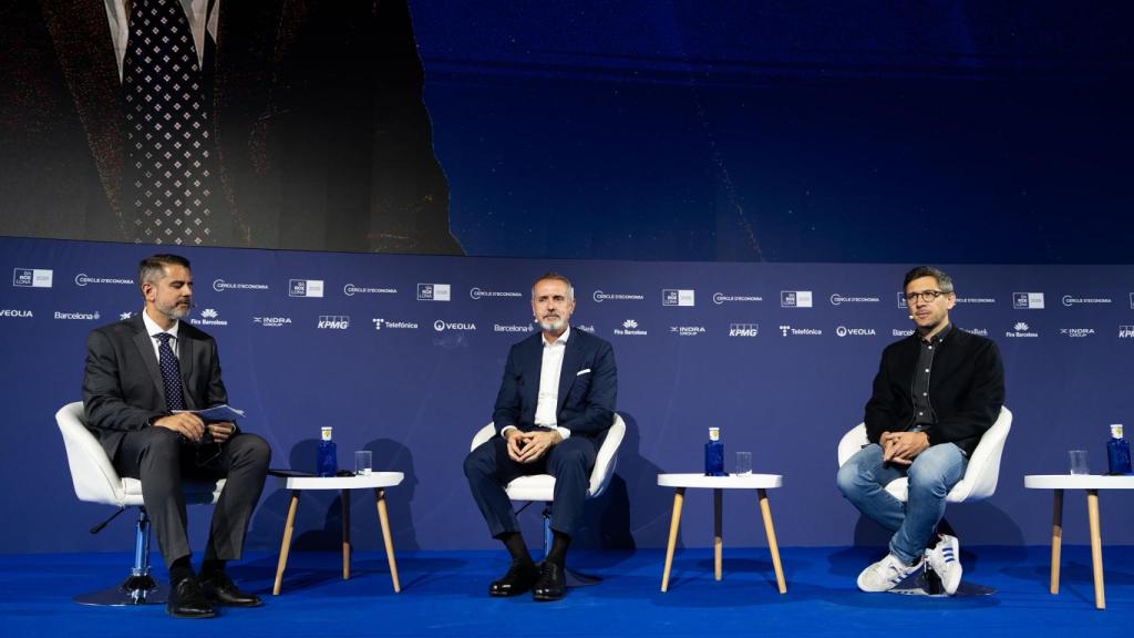 Marc Murtra, president de Telefónica, juntament amb l'investigador Antoine Bordes