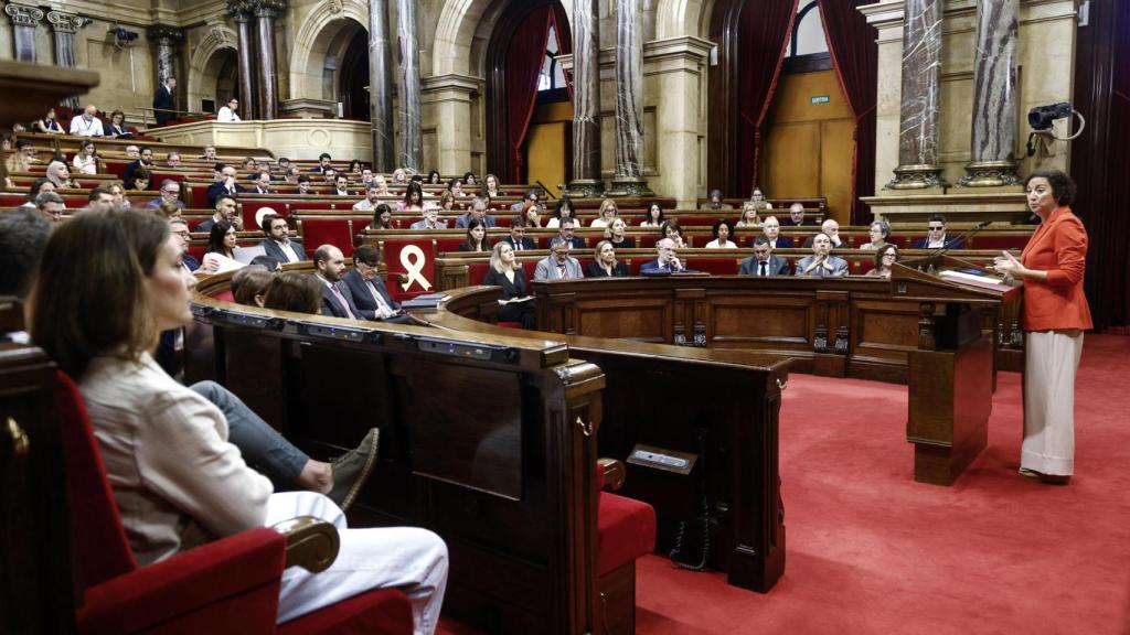 La consellera de Economía y Hacienda, Alícia Romero, durante su intervención en el Parlament para presentar el proyecto de presupuestos del Govern