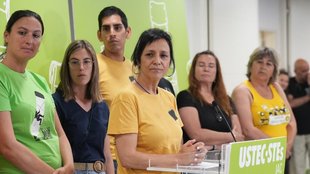 La portavoz de USTEC, Iolanda Segura, durante una rueda de prensa, a 4 de junio de 2026, en Barcelona